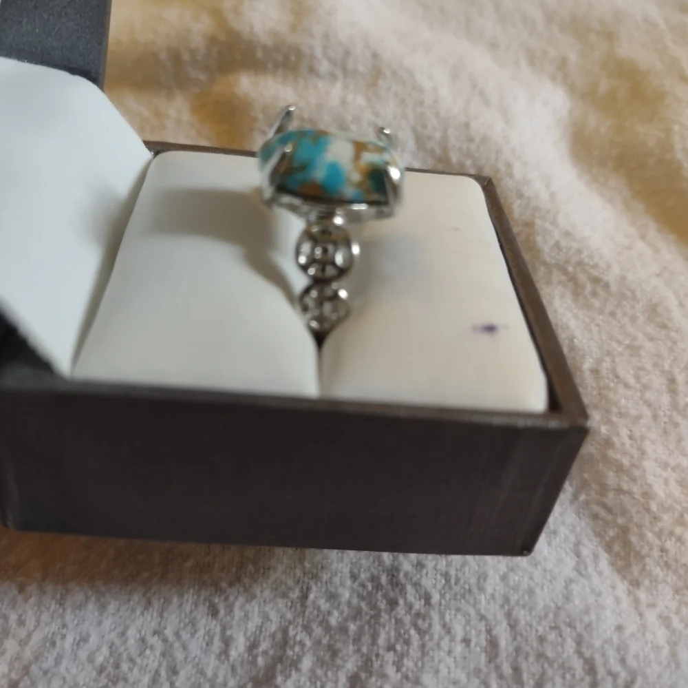 New women's multi colored size 7.5 ring